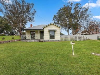 House For Sale - NSW - Marulan - 2579 - A Great Starter or Investment  (Image 2)