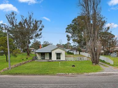 House For Sale - NSW - Marulan - 2579 - A Great Starter or Investment  (Image 2)