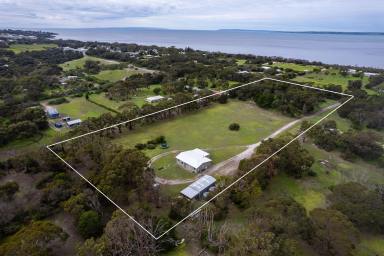 House For Sale - SA - Brownlow Ki - 5223 - Island Living at Its Finest - Privacy, Wildlife & Coastal Charm  (Image 2)