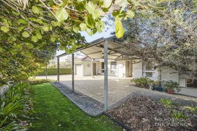 House For Sale - WA - Greenwood - 6024 - You can get that boat or caravan!  (Image 2)