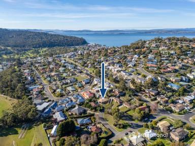 House For Sale - TAS - Kingston - 7050 - Kingston Convenience with Room to Make It Your Own  (Image 2)