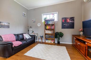 House For Sale - NSW - Mudgee - 2850 - EFFORTLESS LIVING, WALK TO CBD  (Image 2)