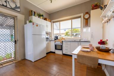 House For Sale - NSW - Mudgee - 2850 - CENTRAL, EASY CARE & FULL OF APPEAL  (Image 2)