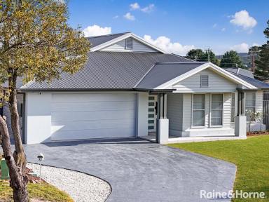 House For Sale - NSW - Marulan - 2579 - Modern Family Living with Premium Upgrades on a Spacious 1,345m² Block  (Image 2)