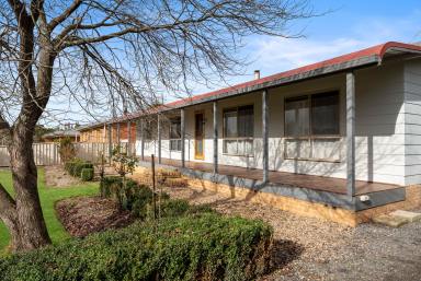 House For Sale - NSW - Crookwell - 2583 - Crookwell Convenience  (Image 2)