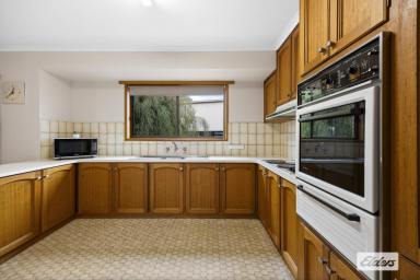 House For Sale - VIC - Stawell - 3380 - Low Maintenance Living Close to Schools and Childcare (Image 2)