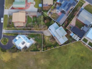 House For Sale - TAS - Shearwater - 7307 - Coastal Living with Two Self-Contained Units and Endless Possibilities  (Image 2)