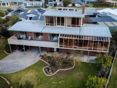 House For Sale - TAS - Shearwater - 7307 - Coastal Living with Two Self-Contained Units and Endless Possibilities  (Image 2)