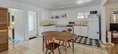 House For Sale - WA - Kalbarri - 6536 - The perfect beach shack  (Image 2)