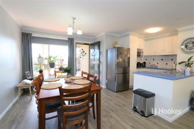 Duplex/Semi-detached For Lease - NSW - Inverell - 2360 - Tidy Brick Duplex in Prime Location  (Image 2)