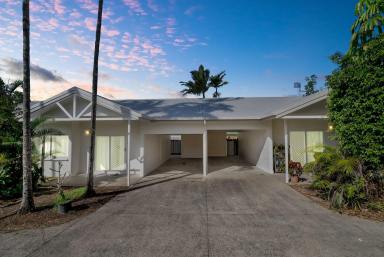 Duplex/Semi-detached For Sale - QLD - Whitfield - 4870 - SUPERB FULL DUPLEX WITH HUGE RENOVATION NOW COMPLETED (Image 2)