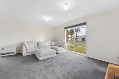 House For Sale - VIC - Mildura - 3500 - CLASSIC FAMILY HOME  (Image 2)