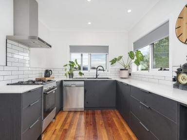 House For Sale - TAS - Devonport - 7310 - George-ously Renovated Home  (Image 2)