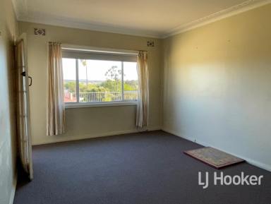 Unit For Lease - NSW - Inverell - 2360 - Low Maintenance Unit on Ross Hill (Image 2)