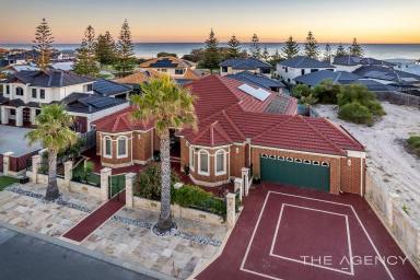 House For Sale - WA - Quinns Rocks - 6030 - Timeless Coastal Elegance  (Image 2)
