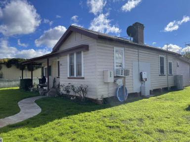 House For Sale - NSW - Denman - 2328 - Classic three bedroom weather board home with loads of charm and potential  (Image 2)