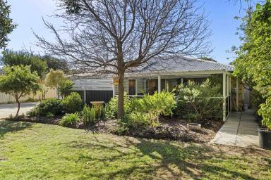 House For Sale - WA - Coodanup - 6210 - Move-In Ready Modern Family Home in Peaceful Coodanup Setting  (Image 2)