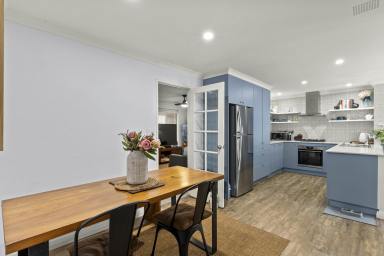 House For Sale - WA - Coodanup - 6210 - Move-In Ready Modern Family Home in Peaceful Coodanup Setting (Image 2)