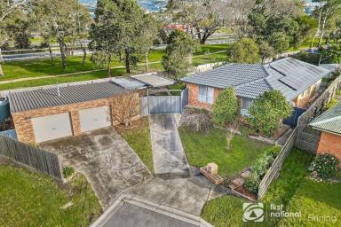House For Sale - VIC - Cranbourne North - 3977 - 723m² Family Entertainer with Huge Workshop, Solar & Side Access in Prestigious Waverley Park Estate  (Image 2)