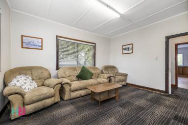 House For Sale - NSW - Lithgow - 2790 - Easy-Care Living in a Prime Central Lithgow Location (Image 2)