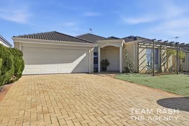 House For Sale - WA - Bennett Springs - 6063 - Family Comfort, Modern Upgrades & Endless Possibilities in Bennett Springs  (Image 2)