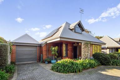 House For Sale - WA - Augusta - 6290 - Hidden Gem in an Unbeatable Riverside Location  (Image 2)