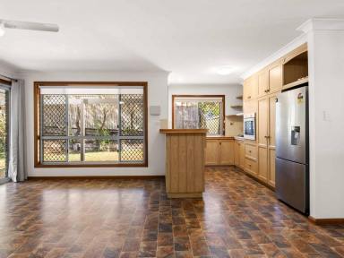 House For Sale - QLD - Darling Heights - 4350 - Easy Family Living - Whisper Quiet Cul-de-sac!  (Image 2)