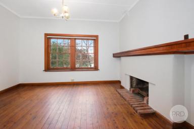 House For Lease - NSW - Albury - 2640 - Timeless Character Charm  (Image 2)