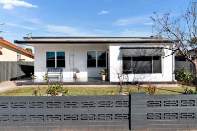 House For Sale - VIC - Mildura - 3500 - Renovated and Ready to Go.  (Image 2)