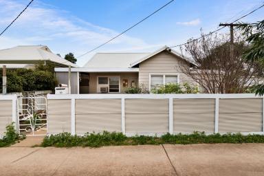 House For Sale - VIC - Mildura - 3500 - Opportunity knocks in a prime Location  (Image 2)