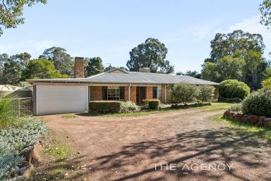 House For Sale - WA - Mundaring - 6073 - Botanical Family Beauty  (Image 2)