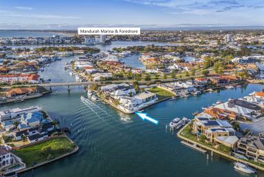House For Sale - WA - Halls Head - 6210 - OVER 50M FRONTAGE ON THE MAIN CANAL  (Image 2)