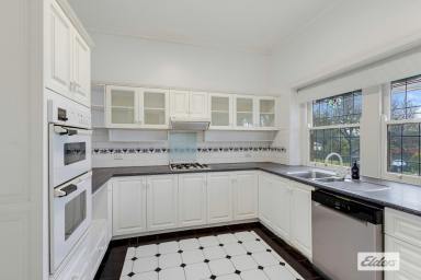 House For Lease - VIC - Quarry Hill - 3550 - Timeless 5 Bedroom Character Home in a Prime Bendigo Location (Image 2)