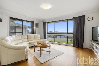 House For Sale - TAS - Beauty Point - 7270 - Family Living by the Water (Image 2)