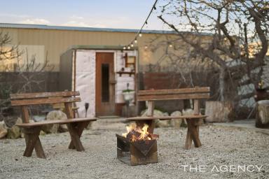 House For Sale - WA - Halls Head - 6210 - Sea Breezes, Sunset Soirées, Sauna Retreats and Future Development Potential  (Image 2)