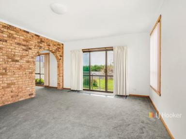 House For Lease - TAS - Penguin - 7316 - Family home with loads of extras  (Image 2)