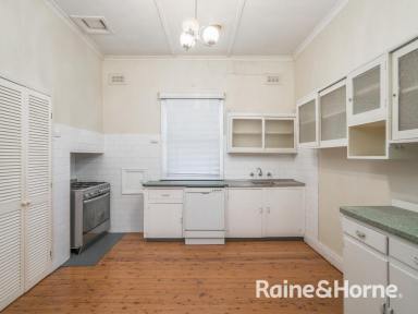 House For Sale - NSW - Wagga Wagga - 2650 - Central Charmer  (Image 2)