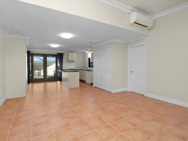 House For Sale - VIC - Bairnsdale - 3875 - DOWNTOWN CHARM  (Image 2)