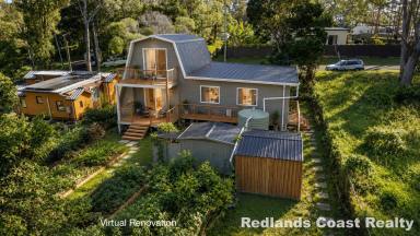 House For Sale - QLD - Russell Island - 4184 - Barn-Style Cottage Ready for Revival (Image 2)