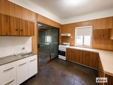 House For Lease - NSW - Wollongong - 2500 - Freshly Updated 2 Bedroom Home in the Heart of Wollongong  (Image 2)