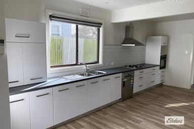 House For Lease - VIC - North Bendigo - 3550 - Contemporary Living with Exceptional Outdoor Space (Image 2)