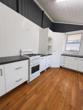 House For Sale - QLD - Tully - 4854 - Tully Central (Image 2)