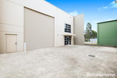 Showrooms/Bulky Goods For Lease - NSW - South Nowra - 2541 - SPACIOUS UNIT IN MODERN COMPLEX (Image 2)