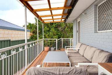 House For Sale - WA - Hamilton Hill - 6163 - Contemporary Comfort with Future Flexibility (Image 2)