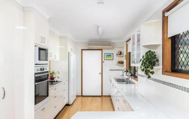 House For Lease - NSW - Raymond Terrace - 2324 - COMFORT, SPACE & EVERYDAY CONVENIENCE (Image 2)