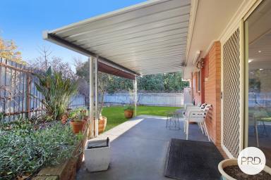 House For Sale - VIC - Wodonga - 3690 - PRIVATE LIVING WITH A SURPRISINGLY SPACIOUS BACKYARD (Image 2)