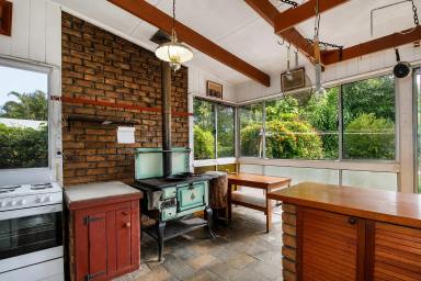 House For Sale - QLD - Macleay Island - 4184 - Big Block. Big Potential. Affordable Price. (Image 2)