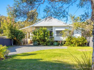 House For Sale - NSW - Old Bar - 2430 - GRACE, CHARACTER AND TIMELESS APPEAL  (Image 2)