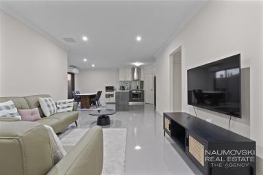House For Sale - WA - Westminster - 6061 - LARGE REAR VILLA! (Image 2)