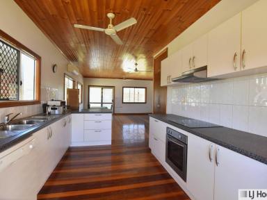 House For Sale - QLD - Tully - 4854 - Comfort, Character & Convenience Await  (Image 2)